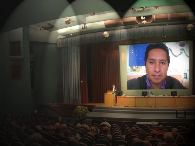 En Teleconferencia